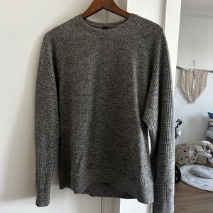 Lululemon textured crew neck sweater-size S, heathered grey color.
